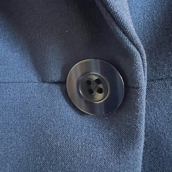 Roaman’s One Button Blazer, Shoulder Pads, Faux Pockets On Front, Blue, Size 14W - Picture 5 of 9